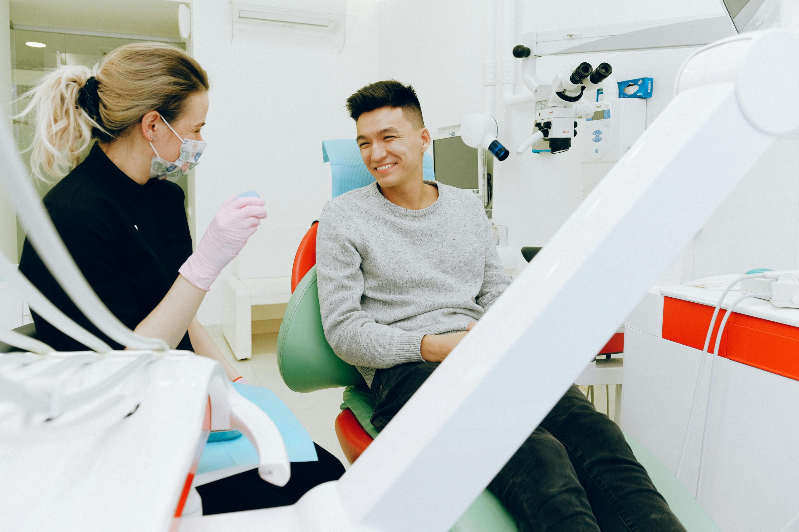 Starting the Year with a Healthy Smile: Visit Your Dentist in North Vancouver